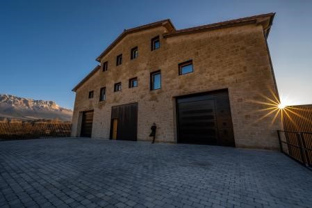 Exterior de la Bodega Aiurri